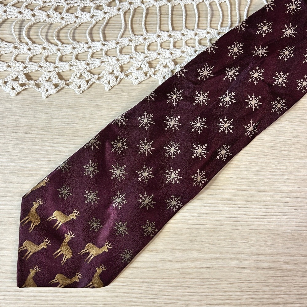 The Nature Conservancy Silk Neck Tie Reindeer‎ Snowflakes Burgundy Gold